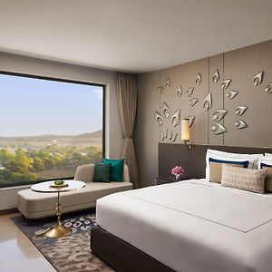 Taj Club Room King Bed